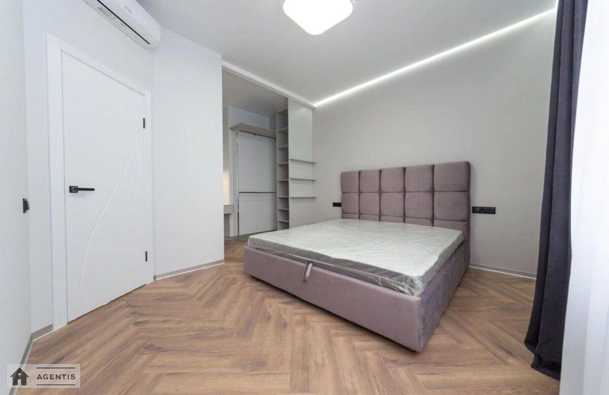 Сдам квартиру 2 комнаты, 64 m², 6 эт./24 этажа. Днепровская набережная, Киев. 