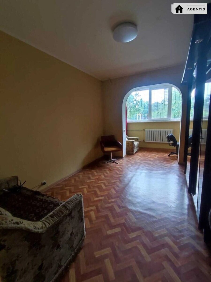 Apartment for rent 2 rooms, 54 m², 1st fl./1 floor. Akademika Zabolotnoho vul., Kyiv. 