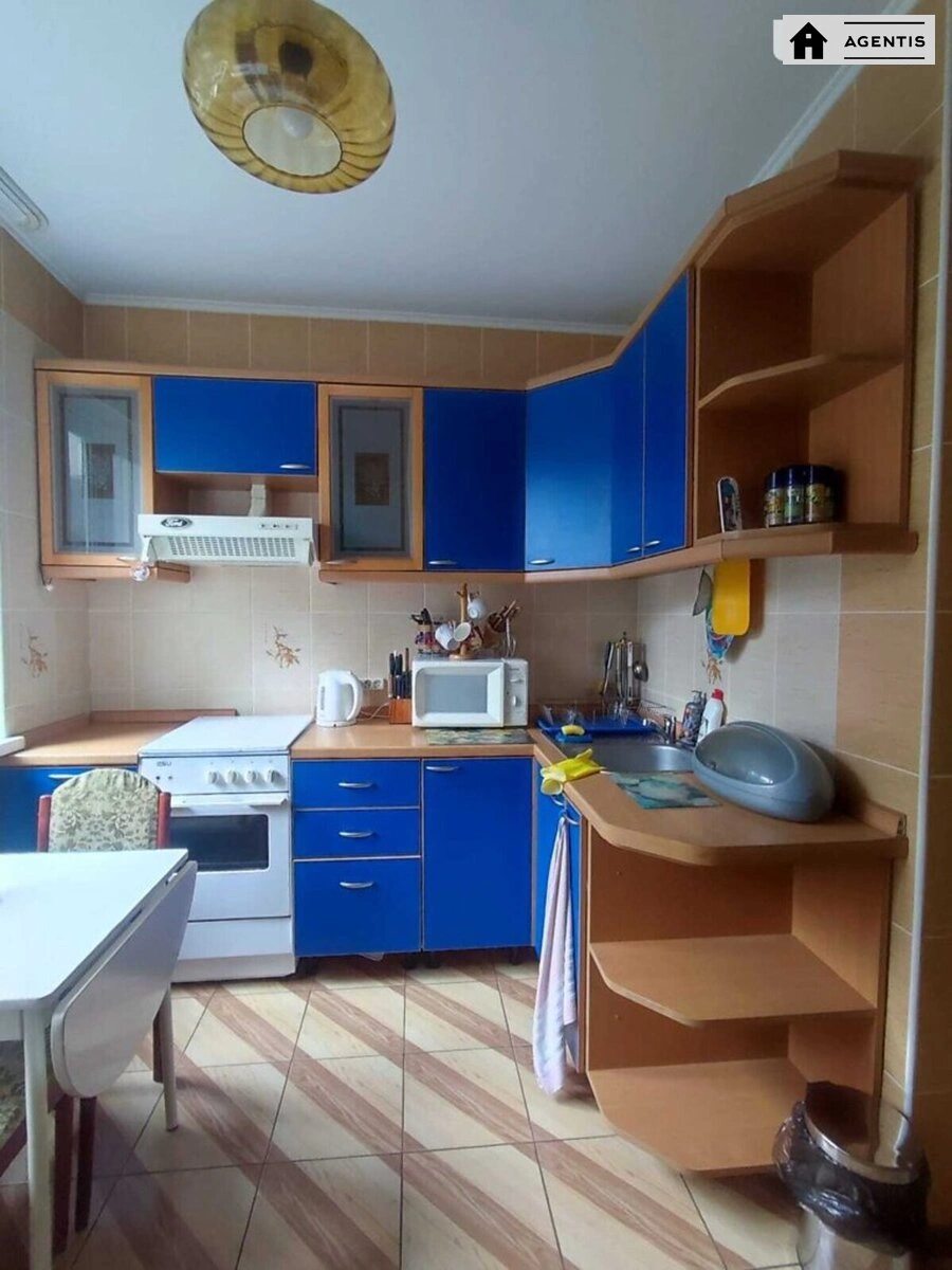 Здам квартиру 2 кімнати, 54 m², 1 пов./1 пов.. Академіка Заболотного вул., Київ. 