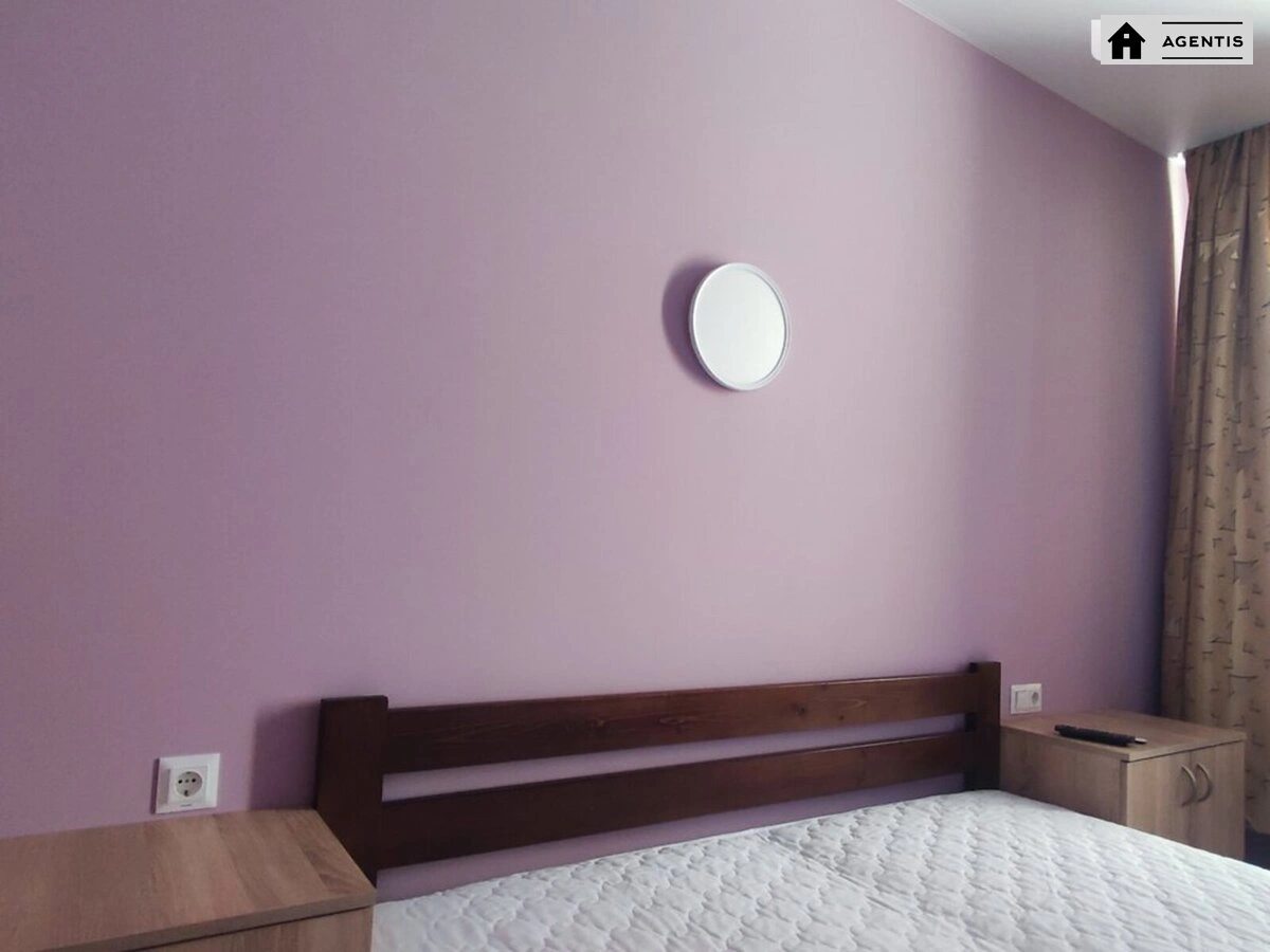 Apartment for rent 1 room, 42 m², 19th fl./26 floors. Ivana Vyhovskoho vul. Marshala Hrechka, Kyiv. 