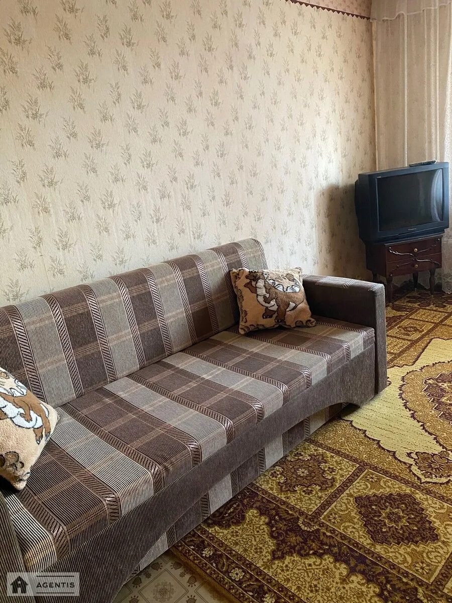 Apartment for rent 3 rooms, 68 m², 7th fl./9 floors. 1, Svobody 1, Kyiv. 