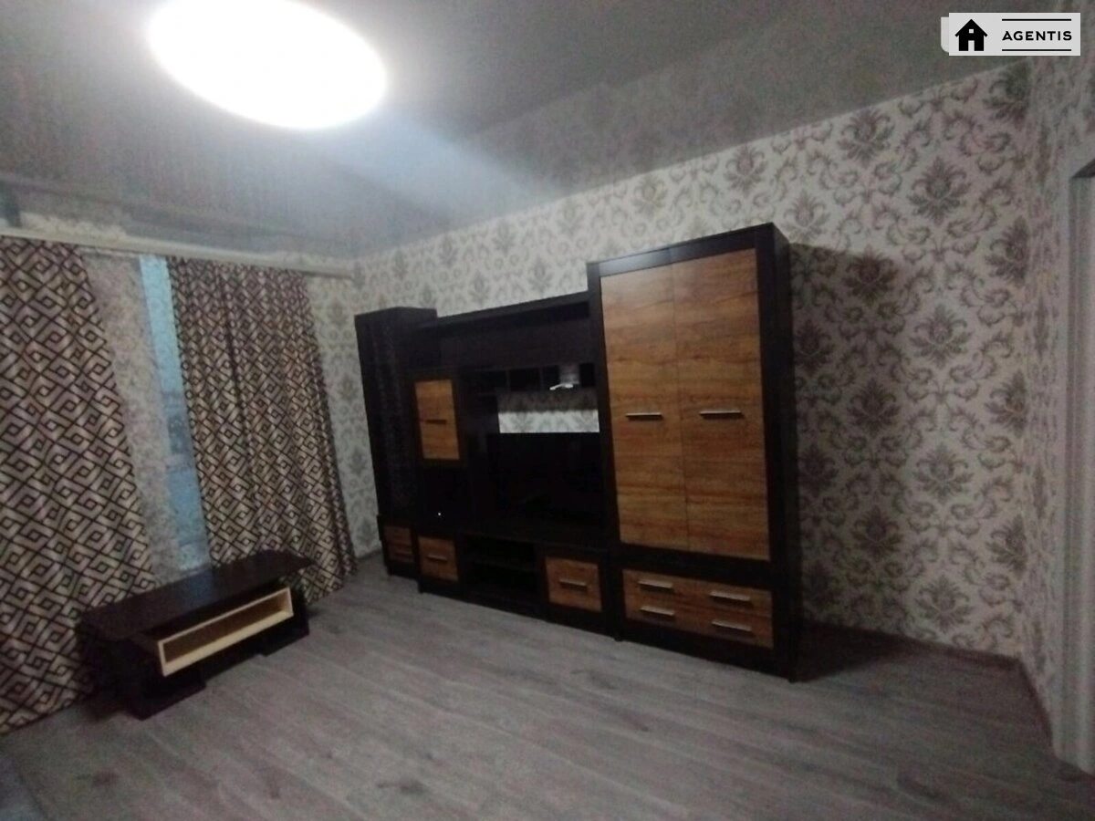 Apartment for rent 2 rooms, 62 m², 9th fl./17 floors. 1, Berdnyka , Kyiv. 