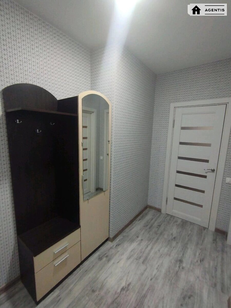 Здам квартиру 2 кімнати, 62 m², 9 пов./17 поверхів. 1, Бердника , Київ. 