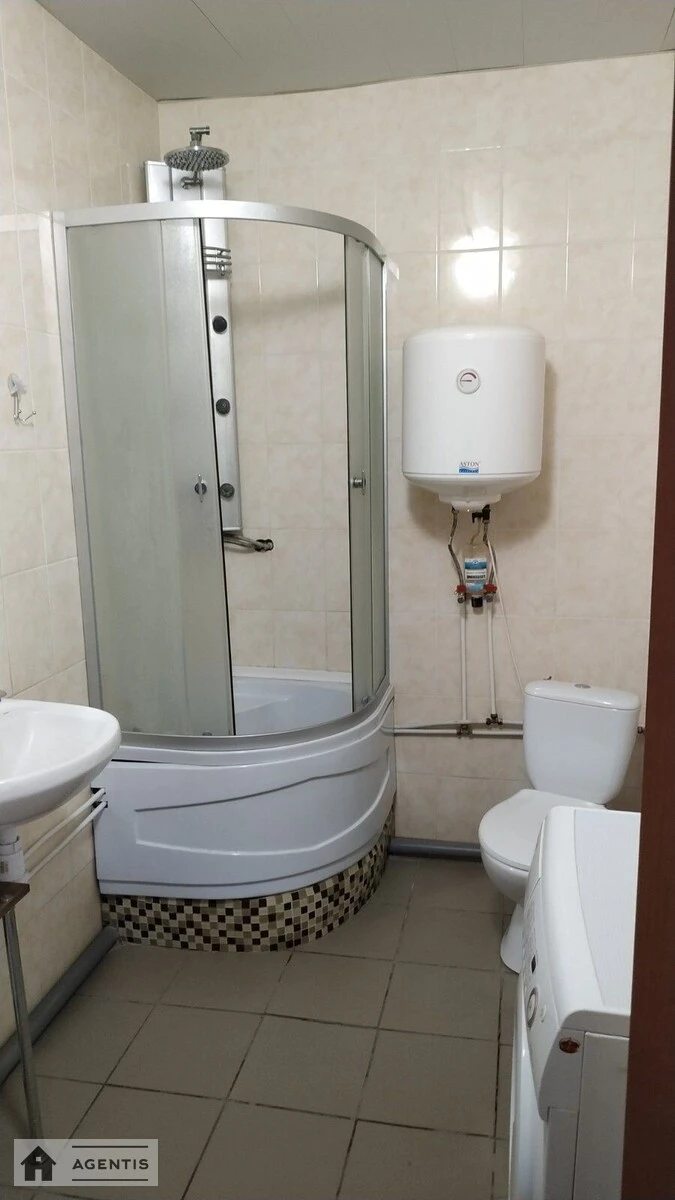 Здам квартиру 1 кімната, 36 m², 5 пов./23 поверхи. 3, Світла 3, Київ. 