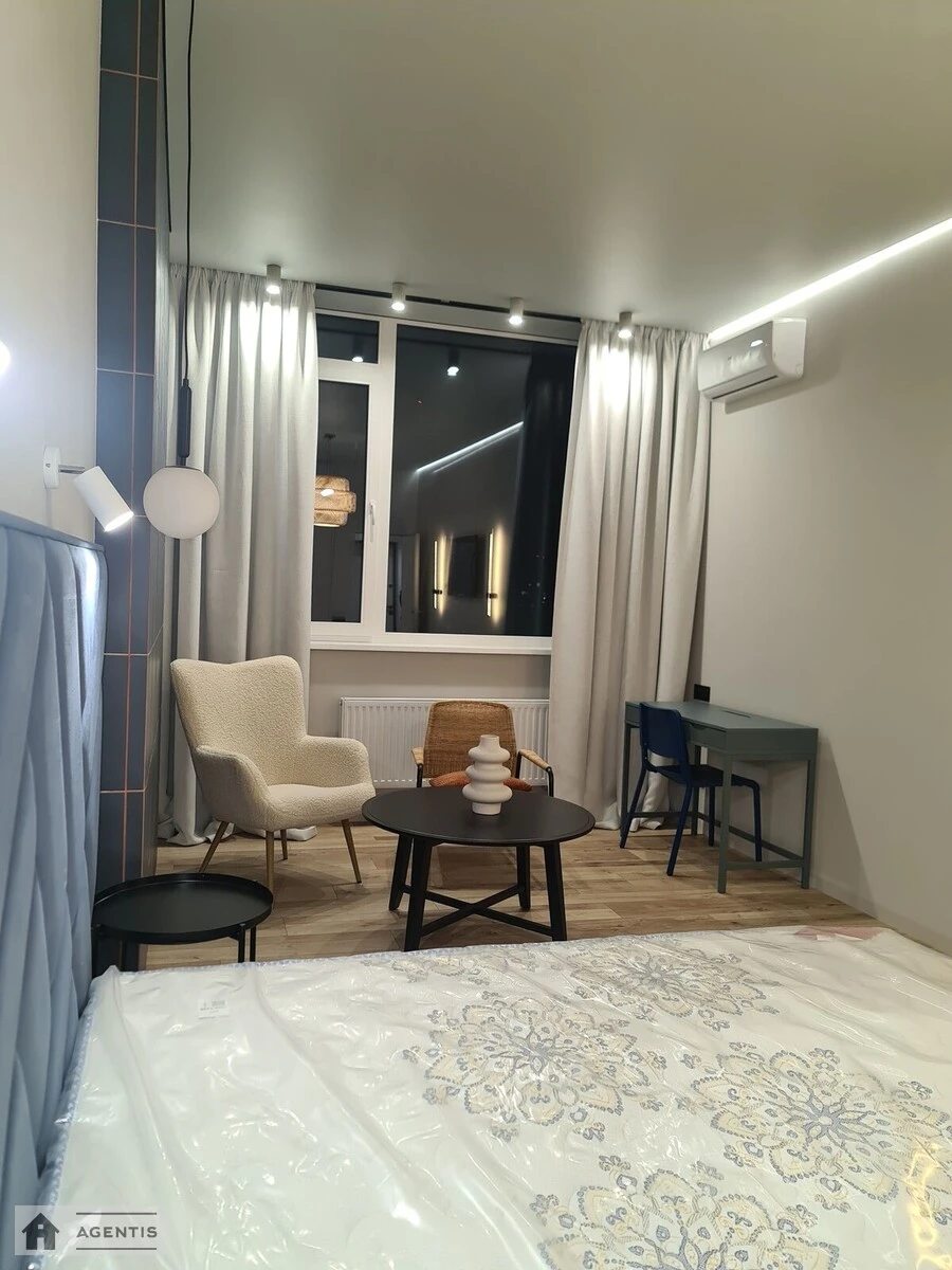 Apartment for rent 1 room, 53 m², 23rd fl./36 floors. Beresteyskyy prosp. Peremohy, Kyiv. 