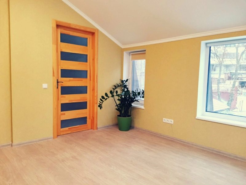 Office for sale. 1 room, 15 m², 2nd floor/2 floors. Khersonskaya, Dnipro. 