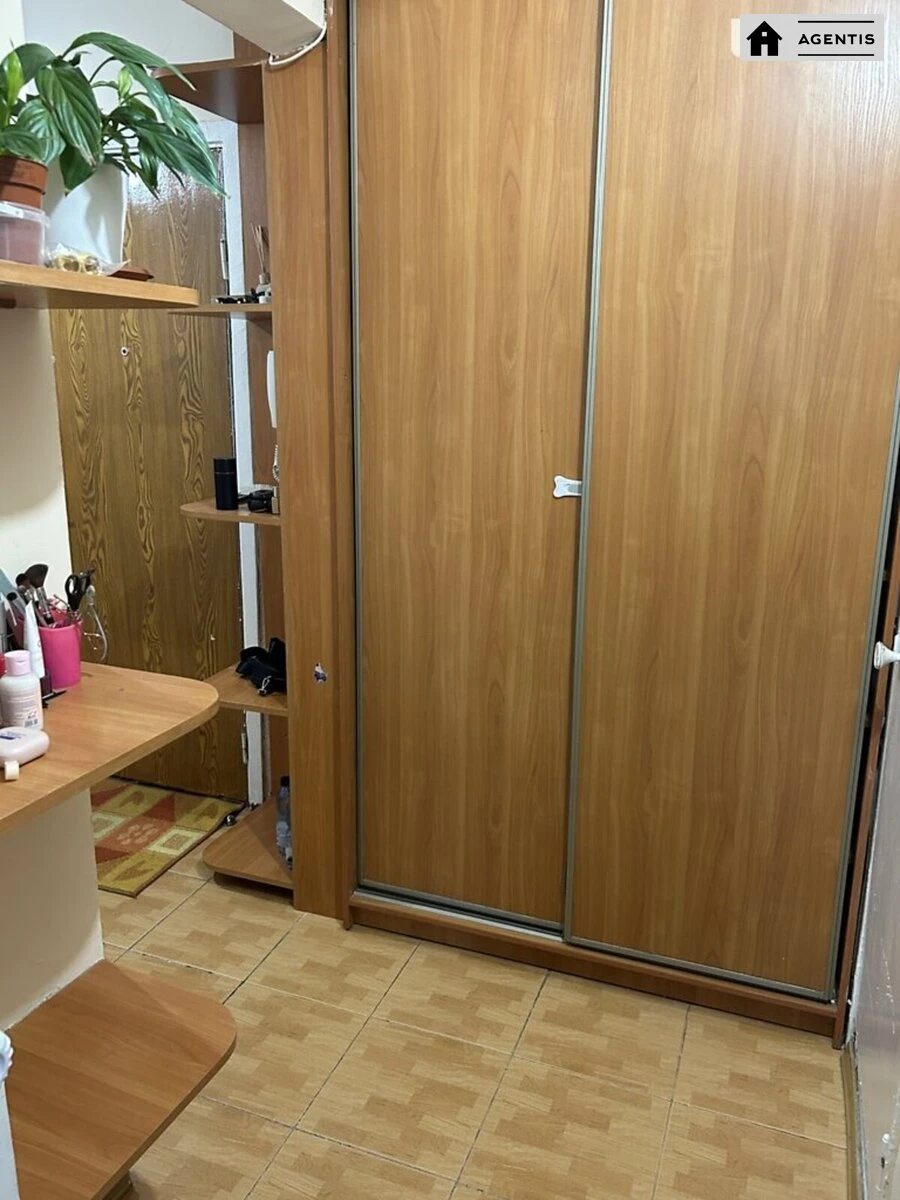 Здам квартиру 1 кімната, 38 m², 9 пов./9 поверхів. Дмитра Луценка вул., Київ. 