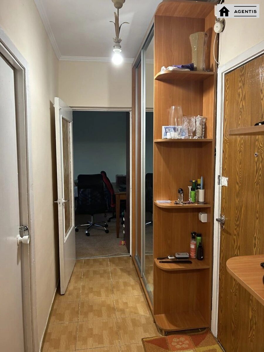 Здам квартиру 1 кімната, 38 m², 9 пов./9 поверхів. Дмитра Луценка вул., Київ. 