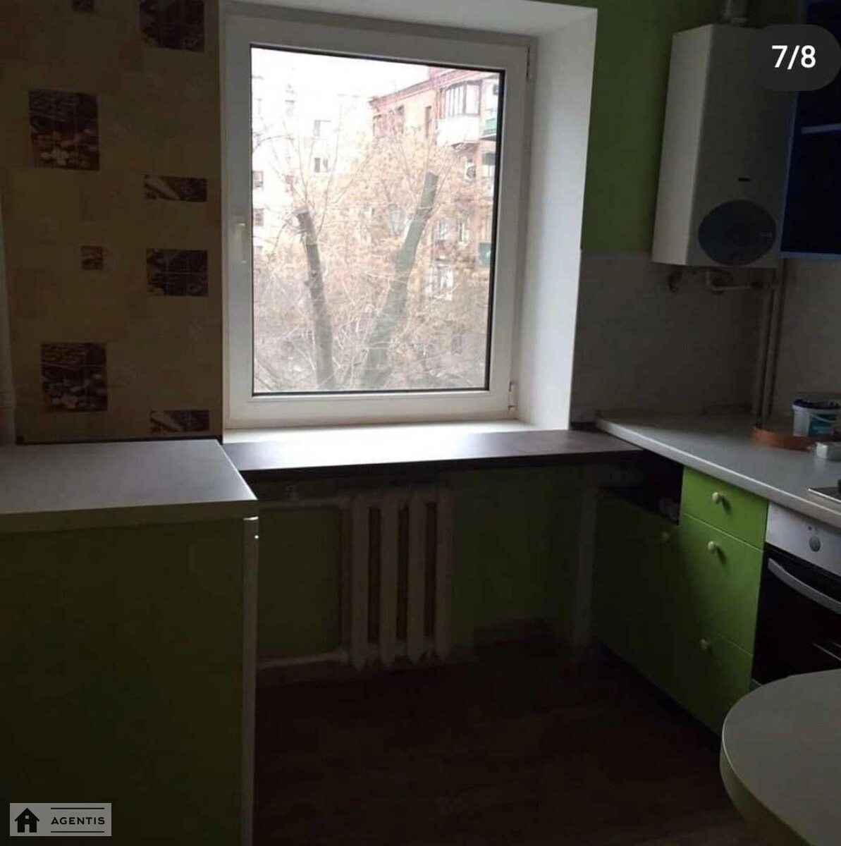 Apartment for rent 1 room, 37 m², 3rd fl./5 floors. 63, Kostyantynivska 63, Kyiv. 