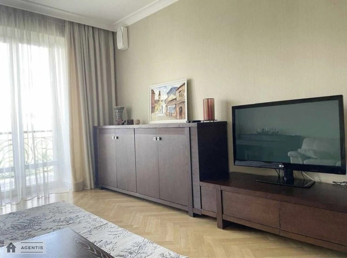 Apartment for rent 3 rooms, 100 m², 11th fl./12 floors. 62, Olesya Honchara vul., Kyiv. 