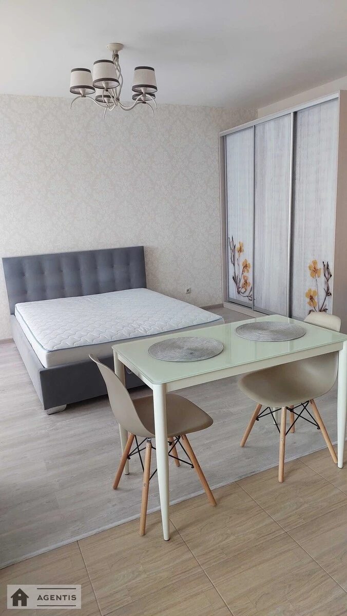 Сдам квартиру 1 комната, 42 m², 14 эт./25 этажей. 3, Юрія Кондратюка вул., Киев. 