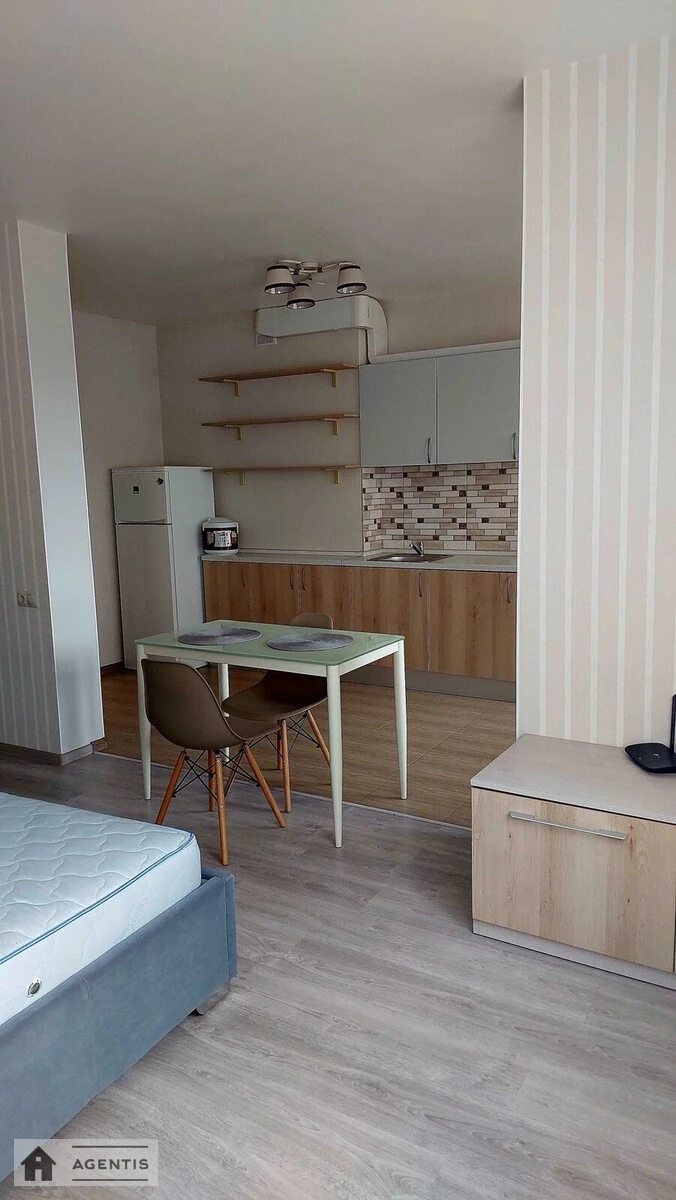 Сдам квартиру 1 комната, 42 m², 14 эт./25 этажей. 3, Юрія Кондратюка вул., Киев. 