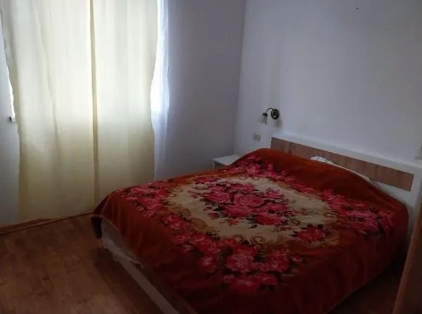 Apartment for rent 2 rooms, 60 m², 1st fl./3 floors. Sofiyivska Borshchahivka. 