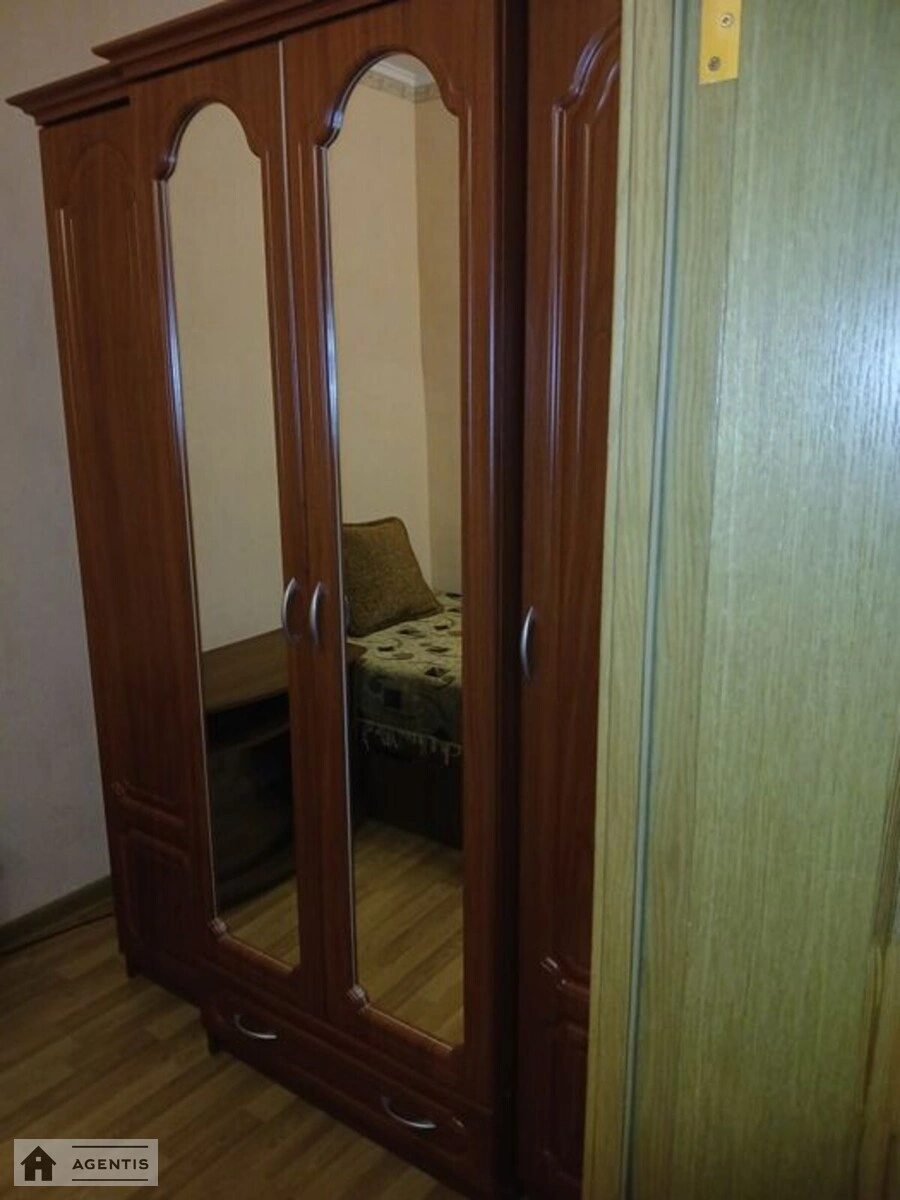 Apartment for rent 2 rooms, 79 m², 18th fl./24 floors. 121, Beresteyskyy prosp. Peremohy, Kyiv. 