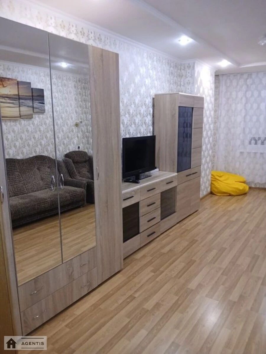 Здам квартиру 2 кімнати, 79 m², 18 пов./24 поверхи. 121, Берестейський просп. (Перемоги), Київ. 