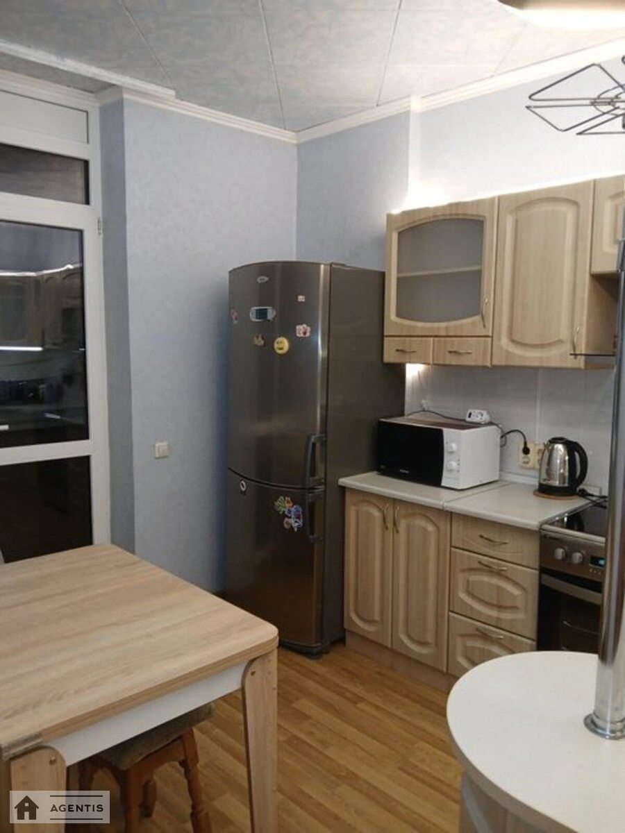 Apartment for rent 2 rooms, 79 m², 18th fl./24 floors. 121, Beresteyskyy prosp. Peremohy, Kyiv. 