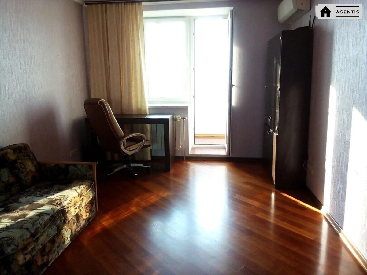 Apartment for rent 3 rooms, 130 m², 12th fl./16 floors. 12, Boryspilska 12, Kyiv. 