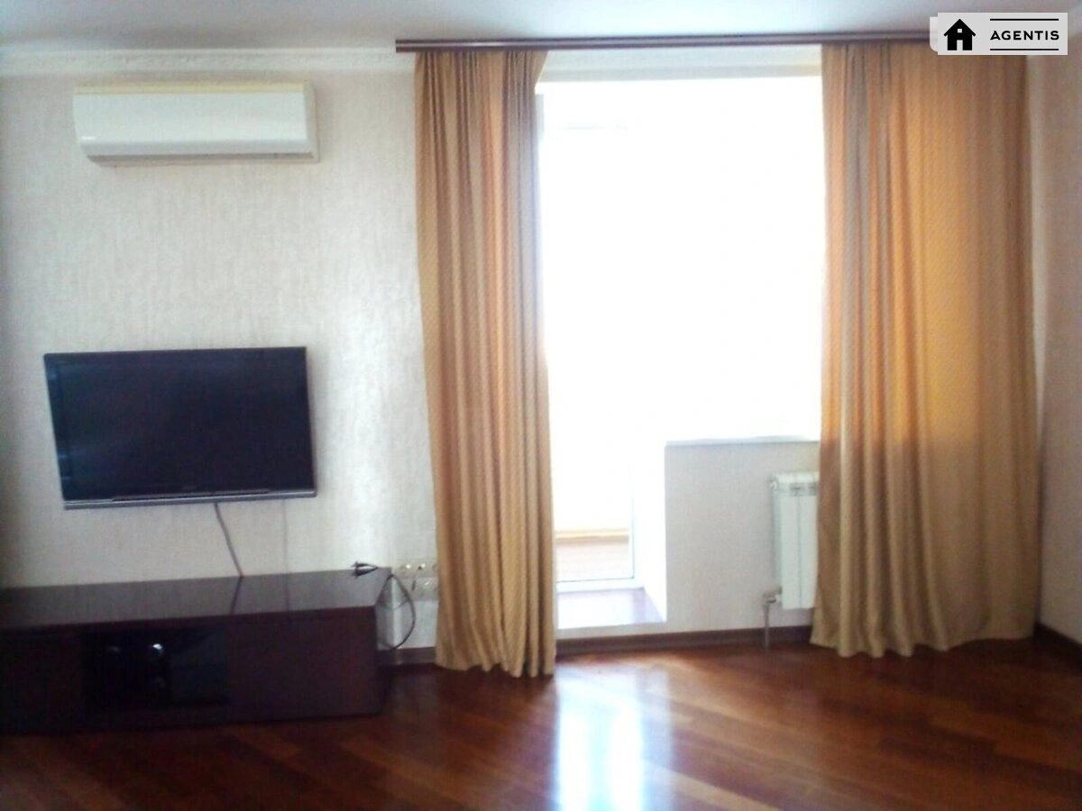 Apartment for rent 3 rooms, 130 m², 12th fl./16 floors. 12, Boryspilska 12, Kyiv. 