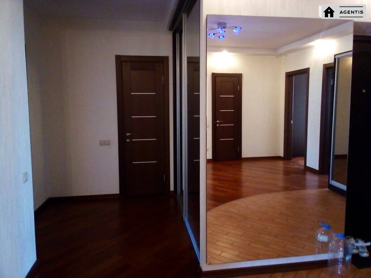 Apartment for rent 3 rooms, 130 m², 12th fl./16 floors. 12, Boryspilska 12, Kyiv. 