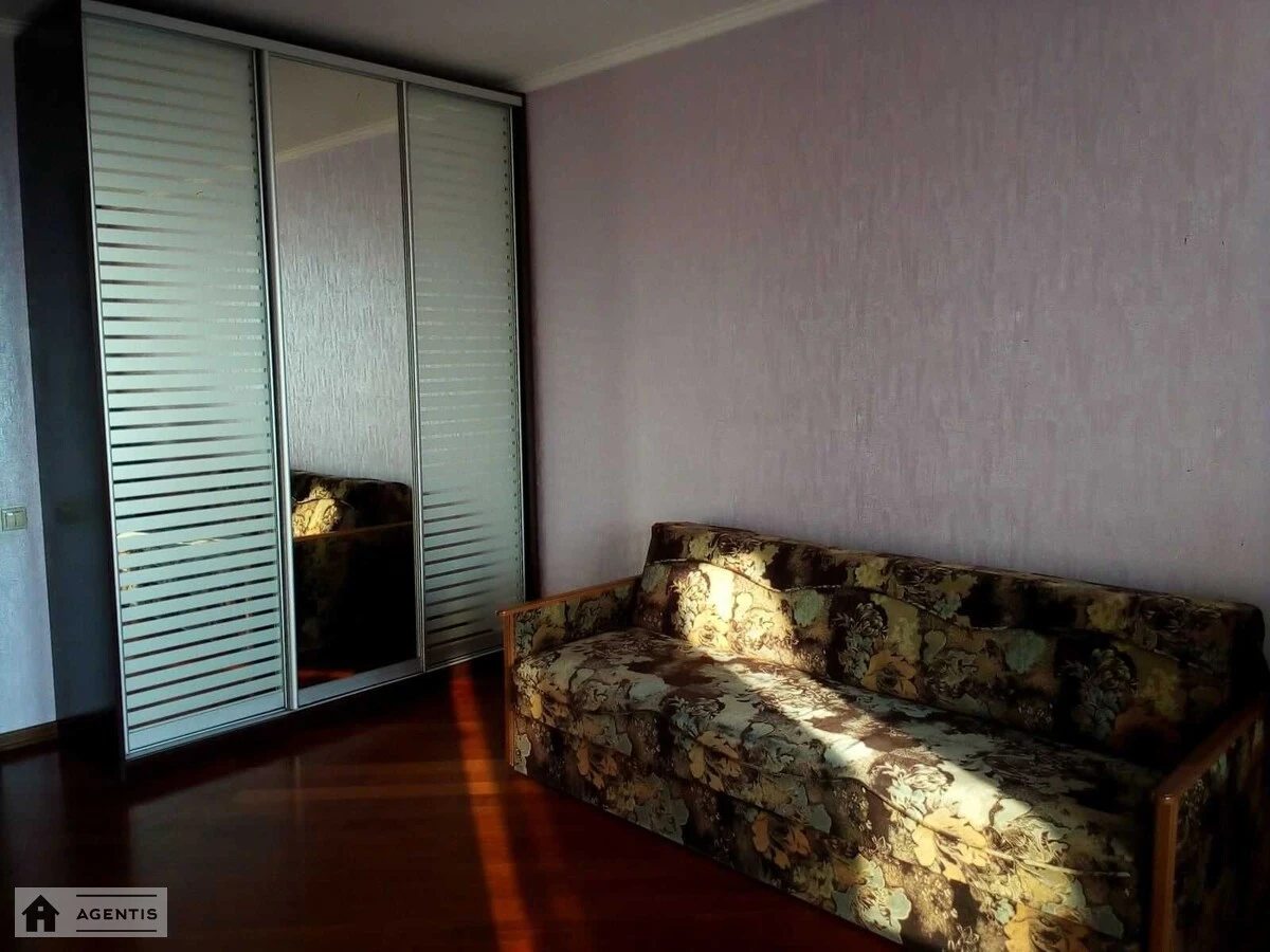 Apartment for rent 3 rooms, 130 m², 12th fl./17 floors. 12, Boryspilska 12, Kyiv. 