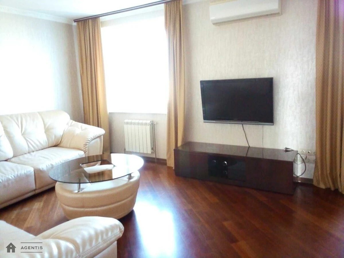 Apartment for rent 3 rooms, 130 m², 12th fl./17 floors. 12, Boryspilska 12, Kyiv. 