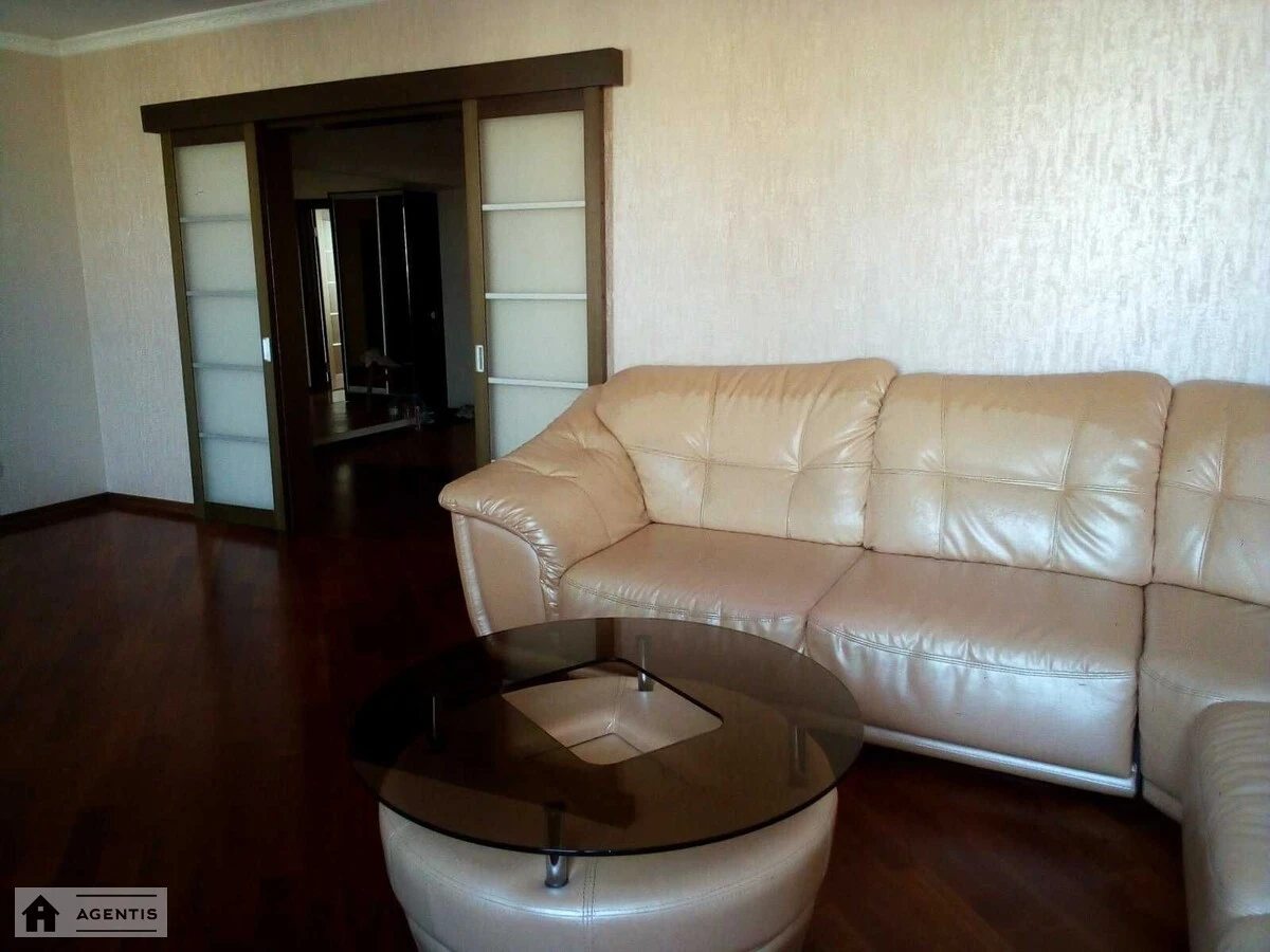 Apartment for rent 3 rooms, 130 m², 12th fl./17 floors. 12, Boryspilska 12, Kyiv. 