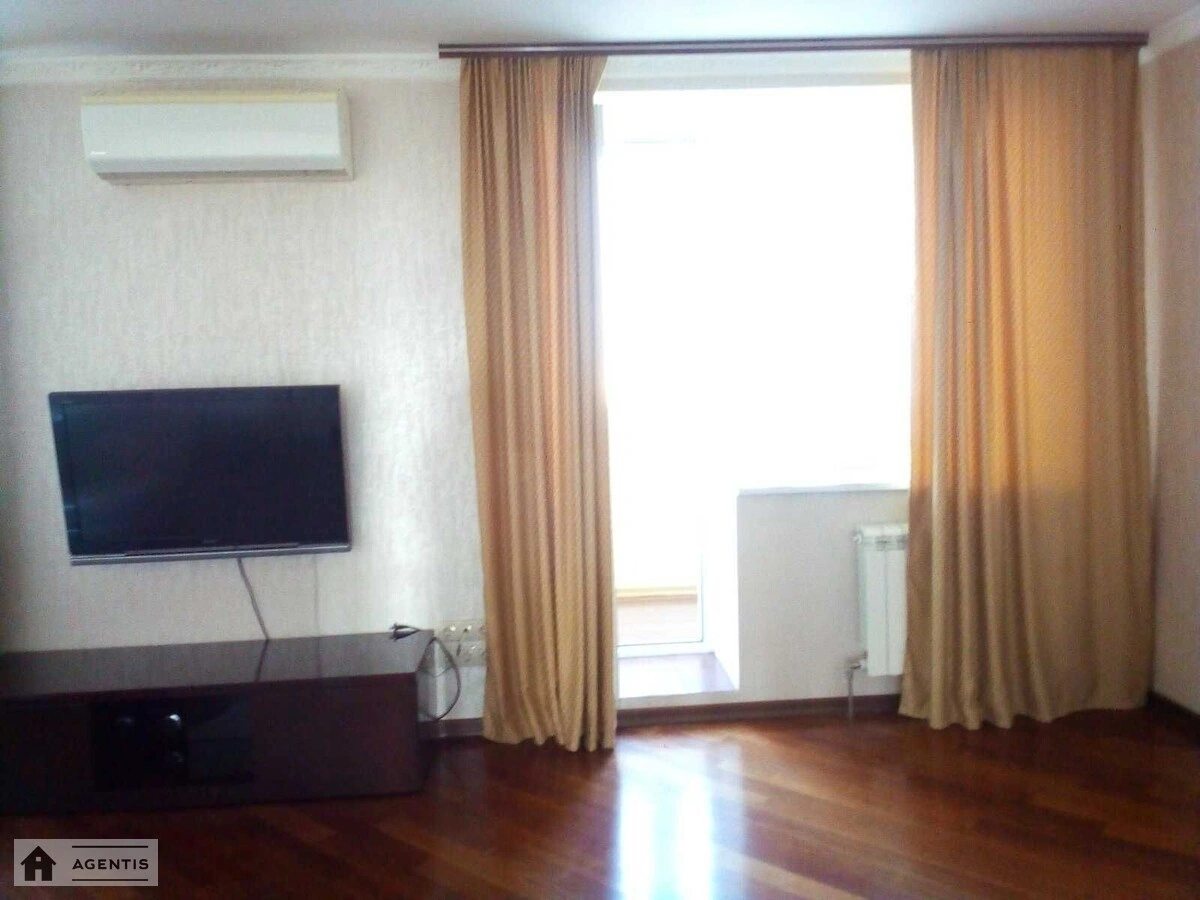 Apartment for rent 3 rooms, 130 m², 12th fl./17 floors. 12, Boryspilska 12, Kyiv. 