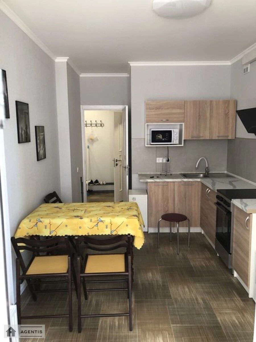 Здам квартиру 1 кімната, 42 m², 3 пов./26 поверхів. Каховська, Київ. 