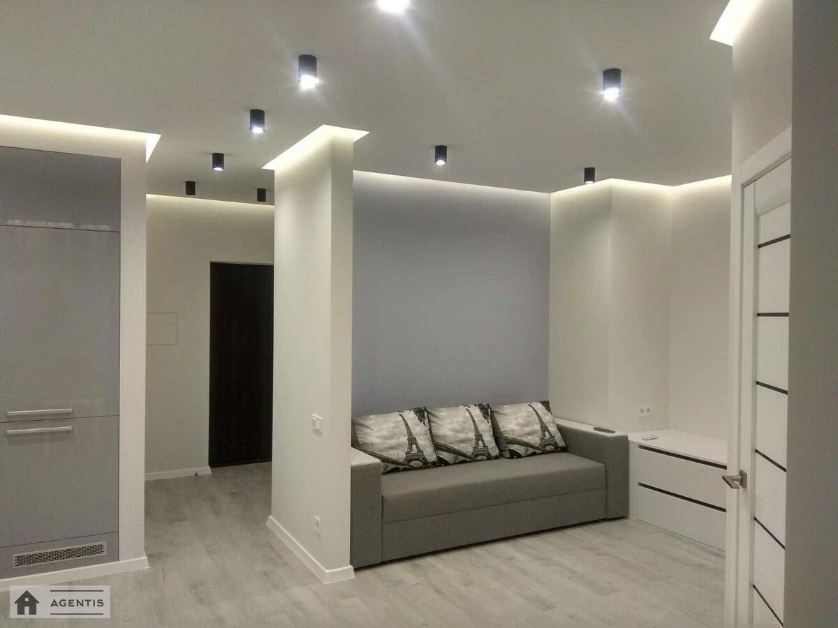 Сдам квартиру 1 комната, 45 m², 17 эт./25 этажей. Каховская, Киев. 