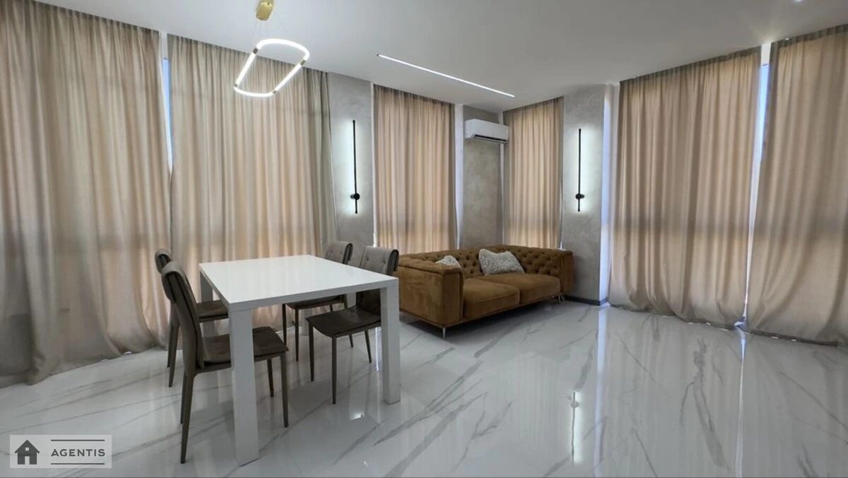 Сдам квартиру 2 комнаты, 70 m², 15 эт./25 этажей. Миколи Бажана просп., Киев. 