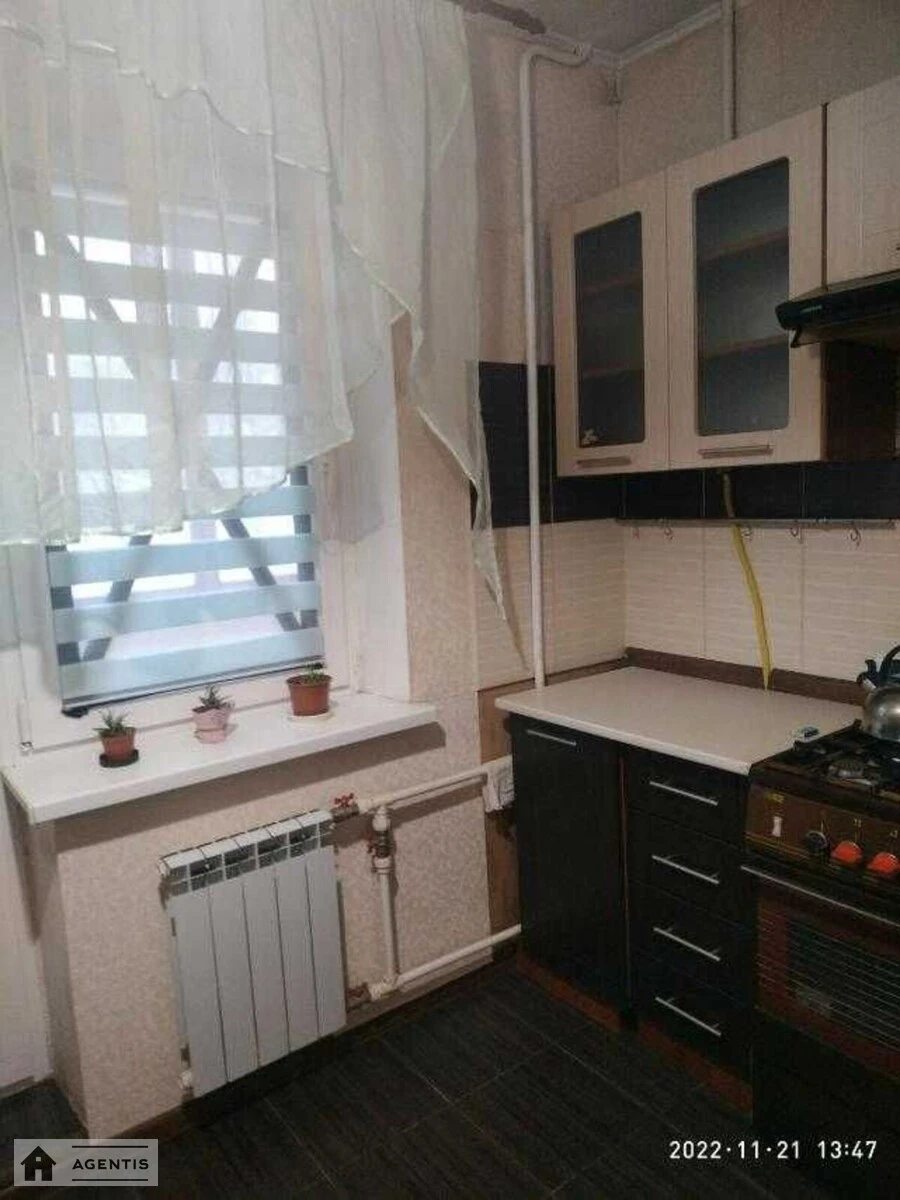 Сдам квартиру 1 комната, 36 m², 1 эт./9 этажей. 7, Академіка Єфремова вул. (Командарма Уборевича), Киев. 