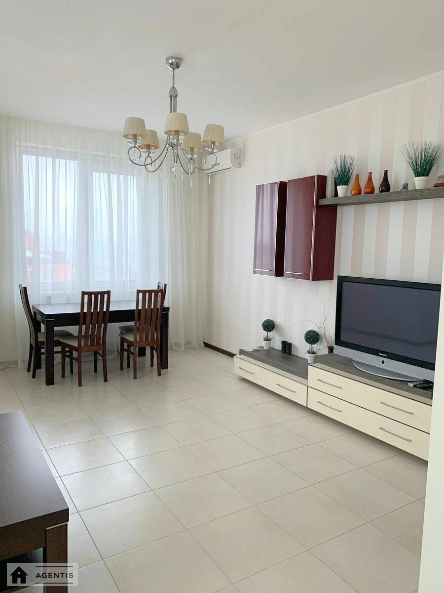 Сдам квартиру 3 комнаты, 104 m², 16 эт./24 этажа. 80, Дмитриевская 80, Киев. 