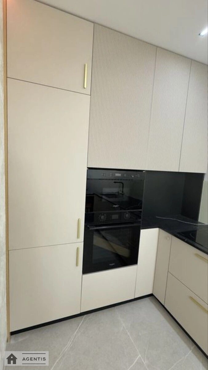 Здам квартиру 1 кімната, 52 m², 9 пов./30 поверхів. 11, Берестейський просп. (Перемоги), Київ. 