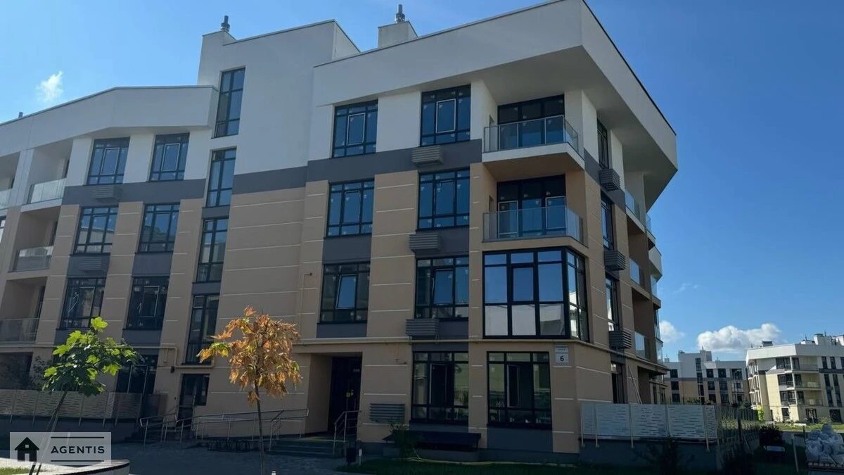 Сдам квартиру 2 комнаты, 57 m², 3 эт./4 этажа. 6, Богатырская 6, Киев. 