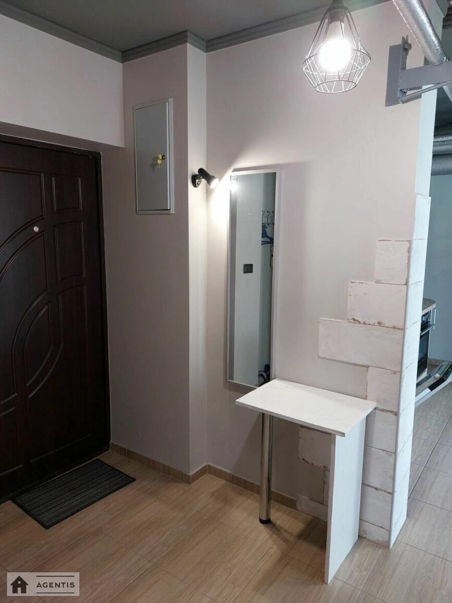 Apartment for rent 1 room, 42 m², 6th fl./16 floors. 17, Kolomiyskiy 17, Kyiv. 