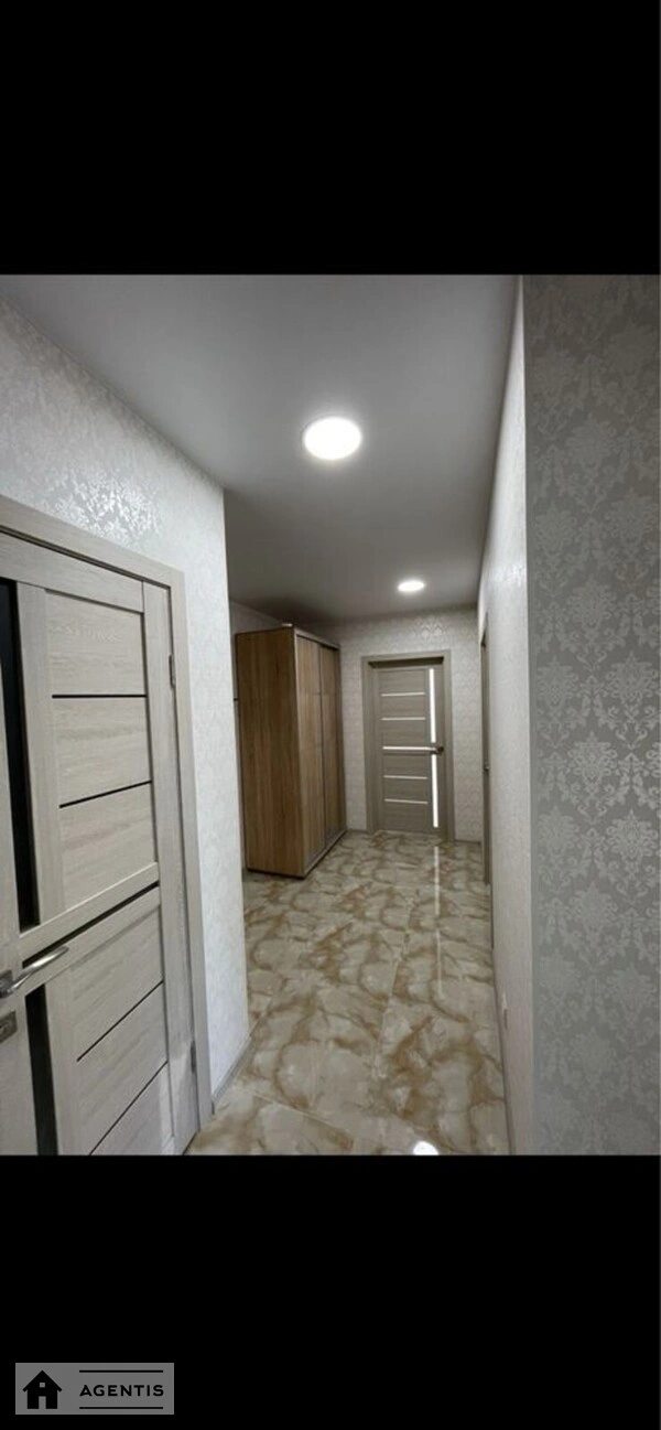 Apartment for rent 2 rooms, 55 m², 2nd fl./27 floors. Vyshnyakivska 4, Kyiv. 