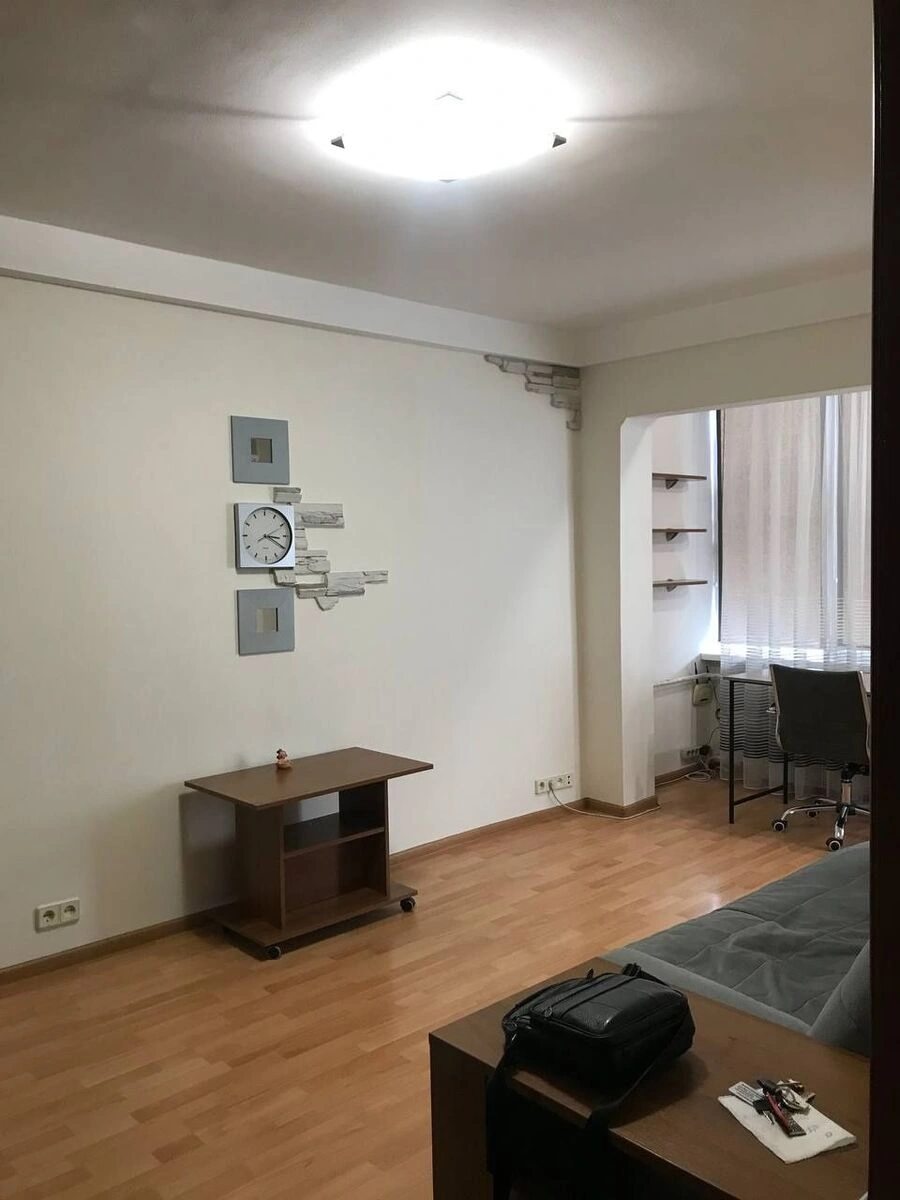 Продаж квартири 2 кімнати, 48 m², 9 пов./9 поверхів. 18, Ольжича 18, Київ. 