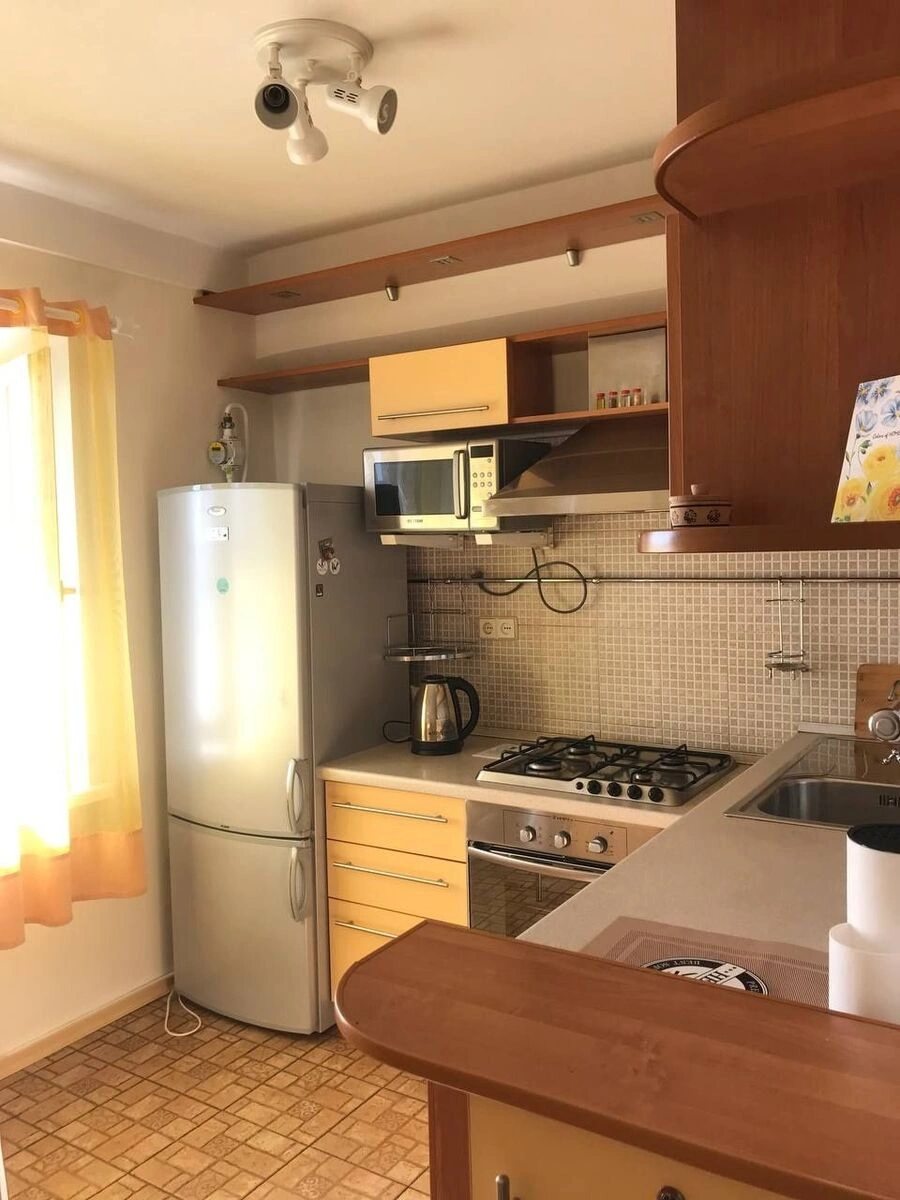 Продаж квартири 2 кімнати, 48 m², 9 пов./9 поверхів. 18, Ольжича 18, Київ. 