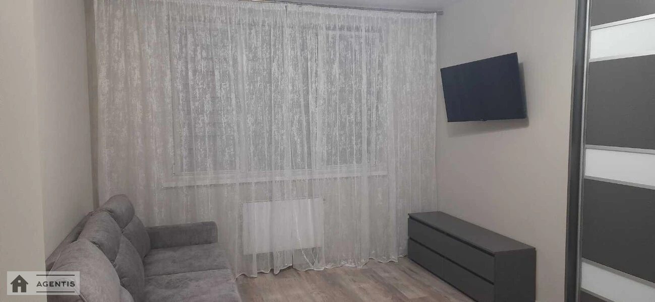 Сдам квартиру 1 комната, 43 m², 10 эт./24 этажа. Андрія Аболмасова вул. (Панельна), Киев. 