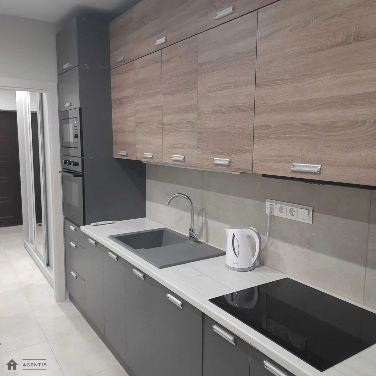 Сдам квартиру 1 комната, 43 m², 10 эт./24 этажа. Андрія Аболмасова вул. (Панельна), Киев. 