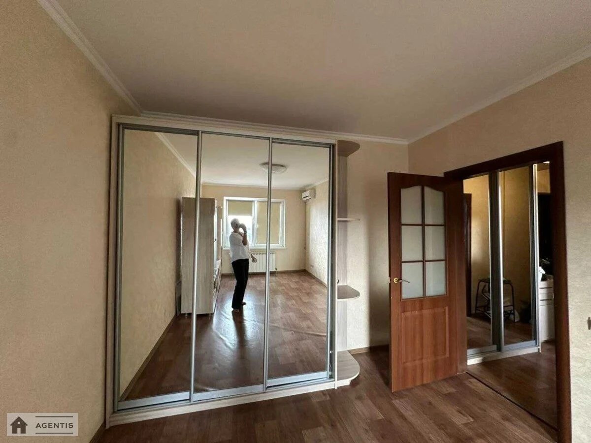 Сдам квартиру 1 комната, 38 m², 18 эт./20 этажей. 5, Григорія Ващенка вул., Киев. 