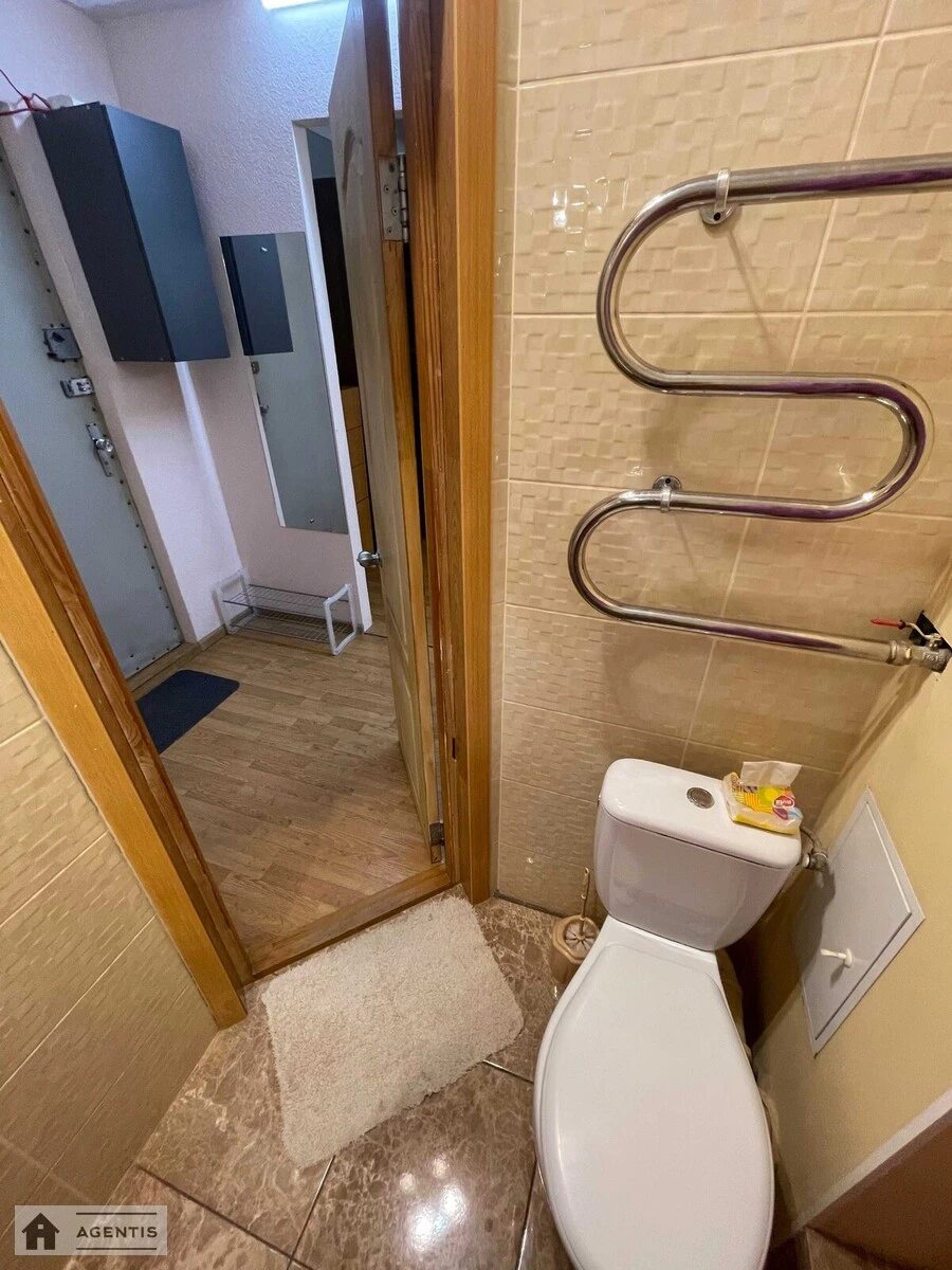 Здам квартиру 1 кімната, 35 m², 2 пов./9 поверхів. 14, Братиславська 14, Київ. 