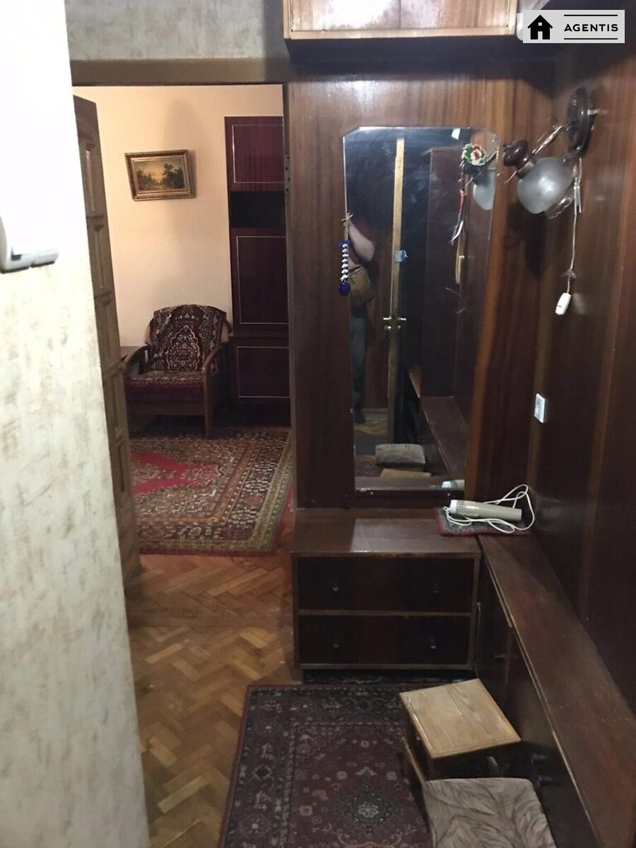 Apartment for rent 2 rooms, 48 m², 3rd fl./5 floors. 3, Rostyslavska vul. Marshala Rybalka, Kyiv. 