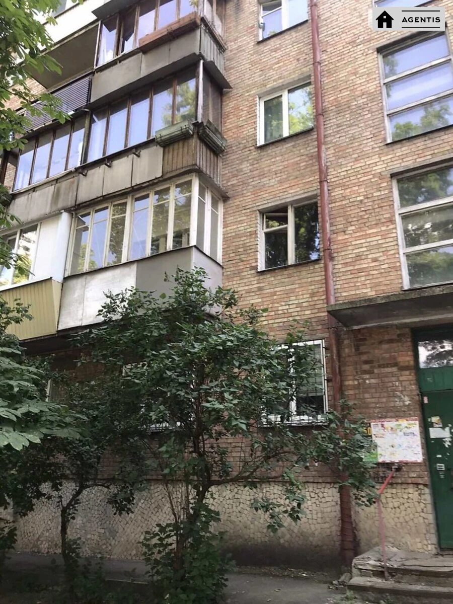 Apartment for rent 2 rooms, 48 m², 3rd fl./5 floors. 3, Rostyslavska vul. Marshala Rybalka, Kyiv. 