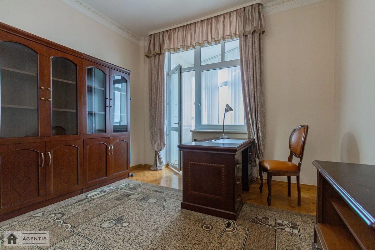 Apartment for rent 4 rooms, 154 m², 10th fl./25 floors. 30, Lesi Ukrayinky 30, Kyiv. 