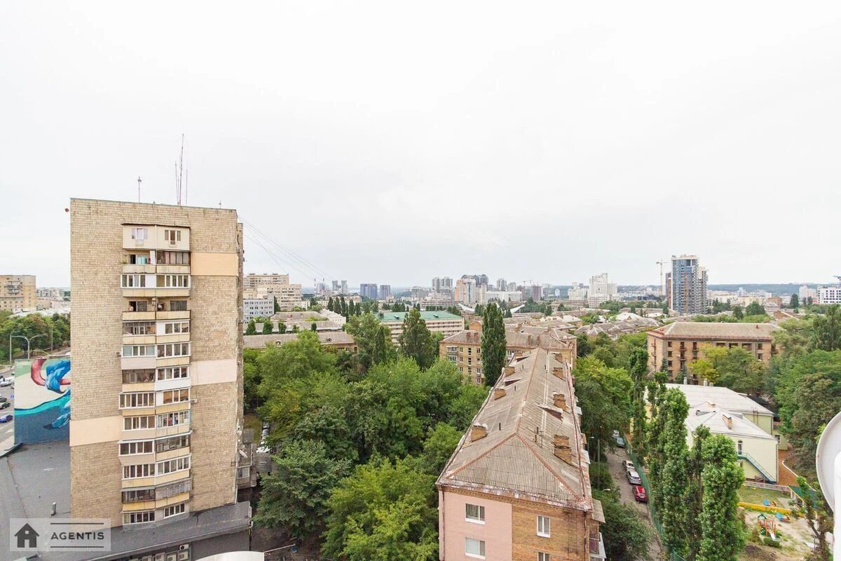 Сдам квартиру 4 комнаты, 154 m², 10 эт./25 этажей. 30, Леси Украинки 30, Киев. 