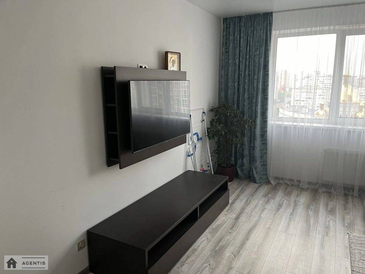 Apartment for rent 3 rooms, 95 m², 13th fl./25 floors. Gmyri, Kyiv. 