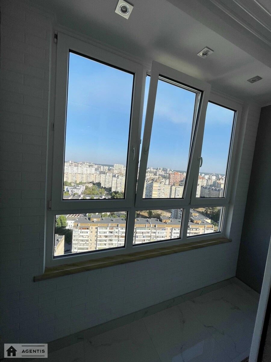 Apartment for rent 1 room, 50 m², 24th fl./25 floors. 10, Dragomanova 10, Kyiv. 