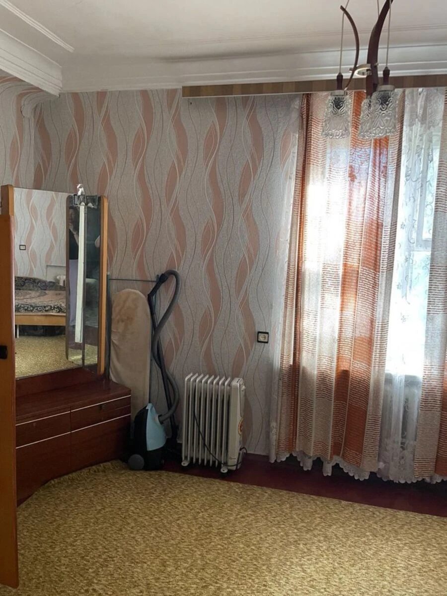 Apartments for sale 2 rooms, 44 m², 1st fl./2 floors. Фортечний (кіровський), Kropyvnytskyy. 