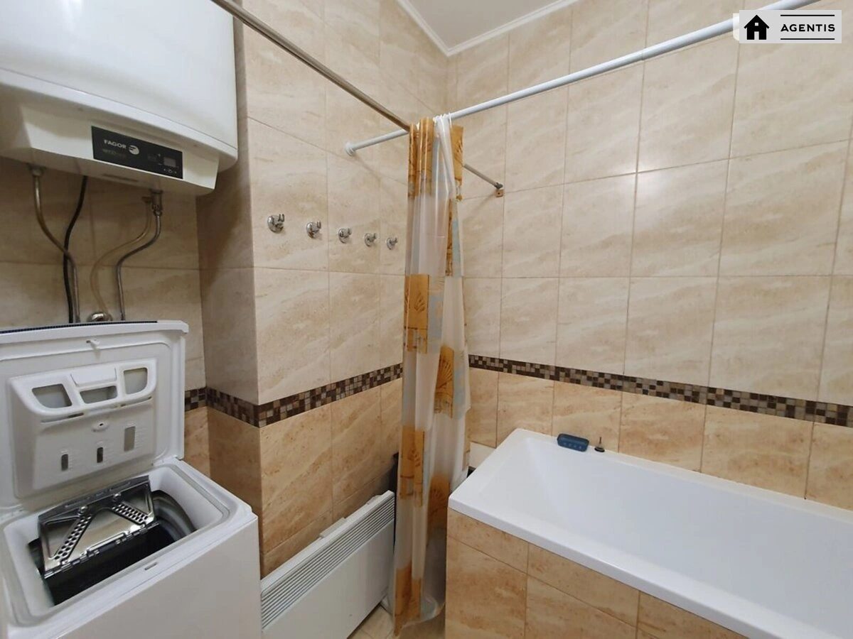 Здам квартиру 2 кімнати, 67 m², 16 пов./16 поверхів. Любомира Гузара просп. (Космонавта Комарова), Київ. 